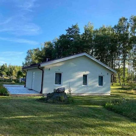 Trevlig Stuga Med Uteplats Rimbo Exterior photo
