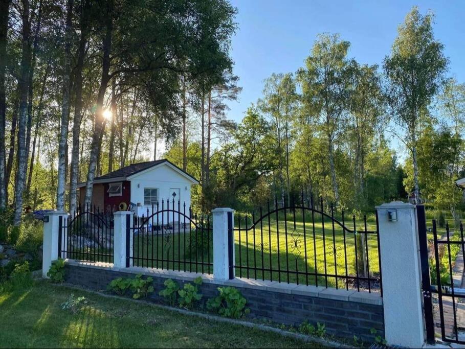 Trevlig Stuga Med Uteplats Rimbo Exterior photo