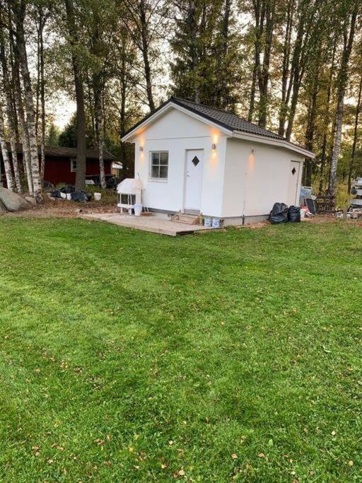 Trevlig Stuga Med Uteplats Rimbo Exterior photo