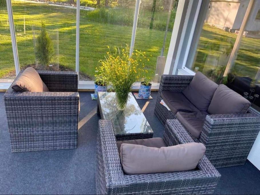 Trevlig Stuga Med Uteplats Rimbo Exterior photo